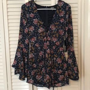 NEVER WORN- floral romper